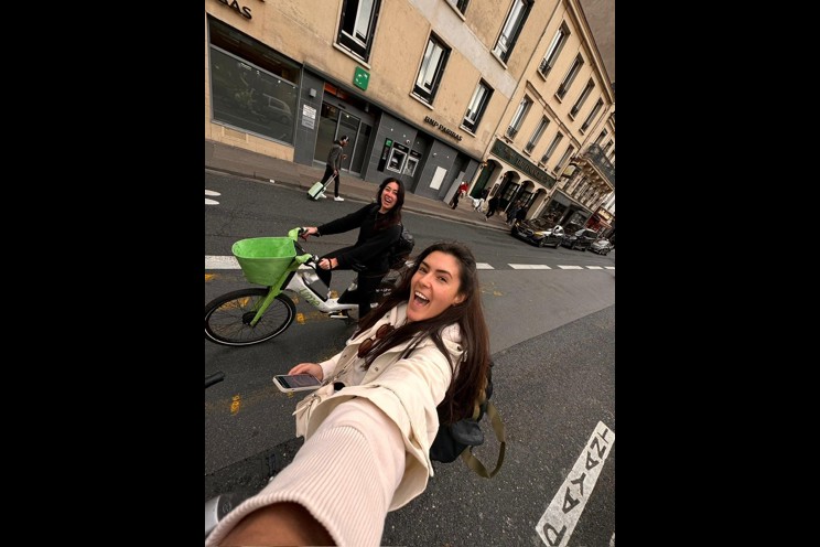 Sarah And Lucy 1