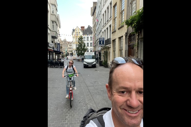 Jane And Andy Burns Cycling In Antwerp